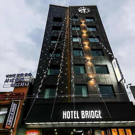 Hotel Bridge Busan Bagian luar foto