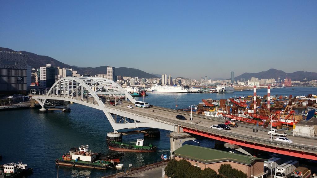 Hotel Bridge Busan Bagian luar foto