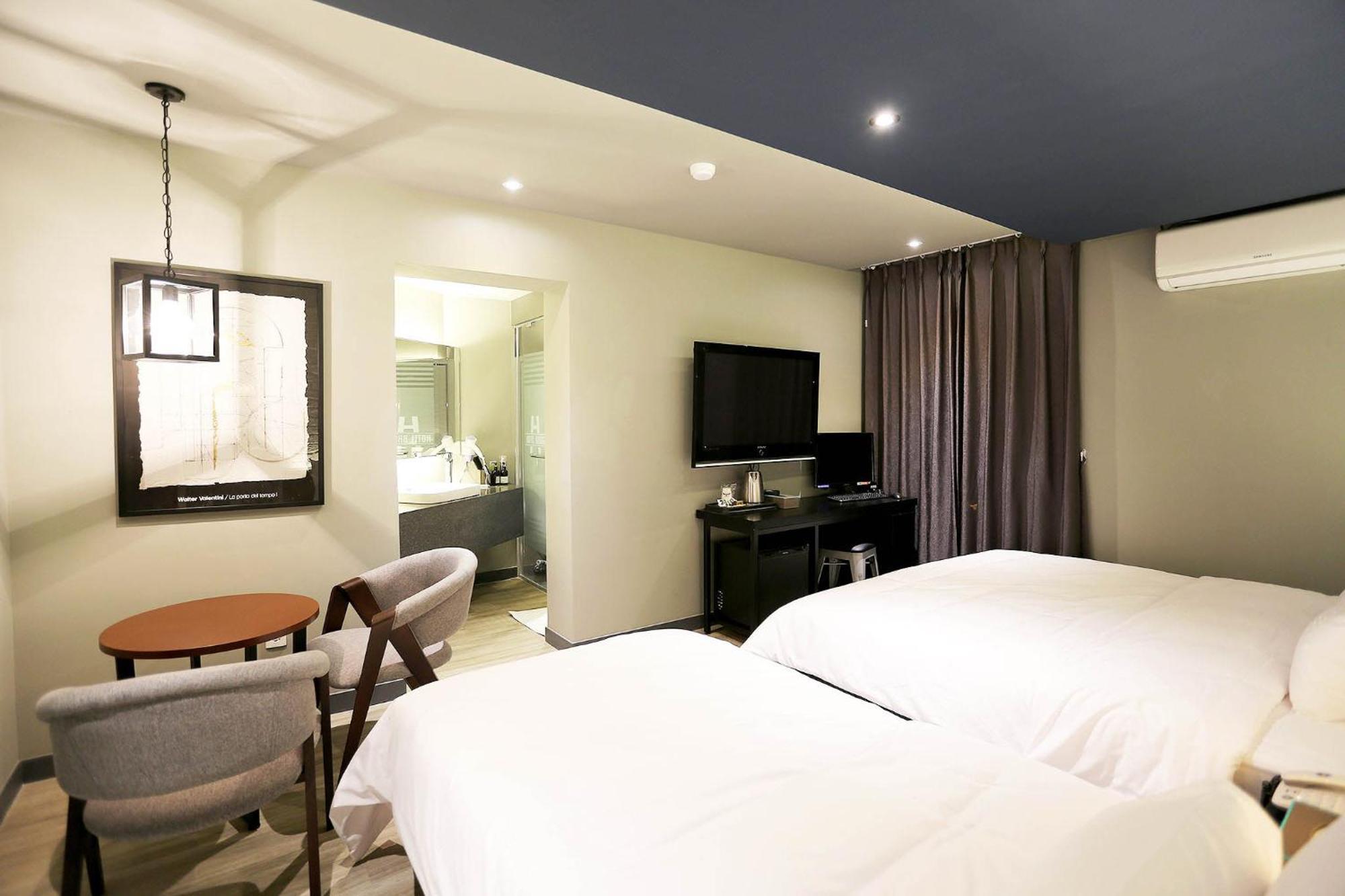 Hotel Bridge Busan Bagian luar foto