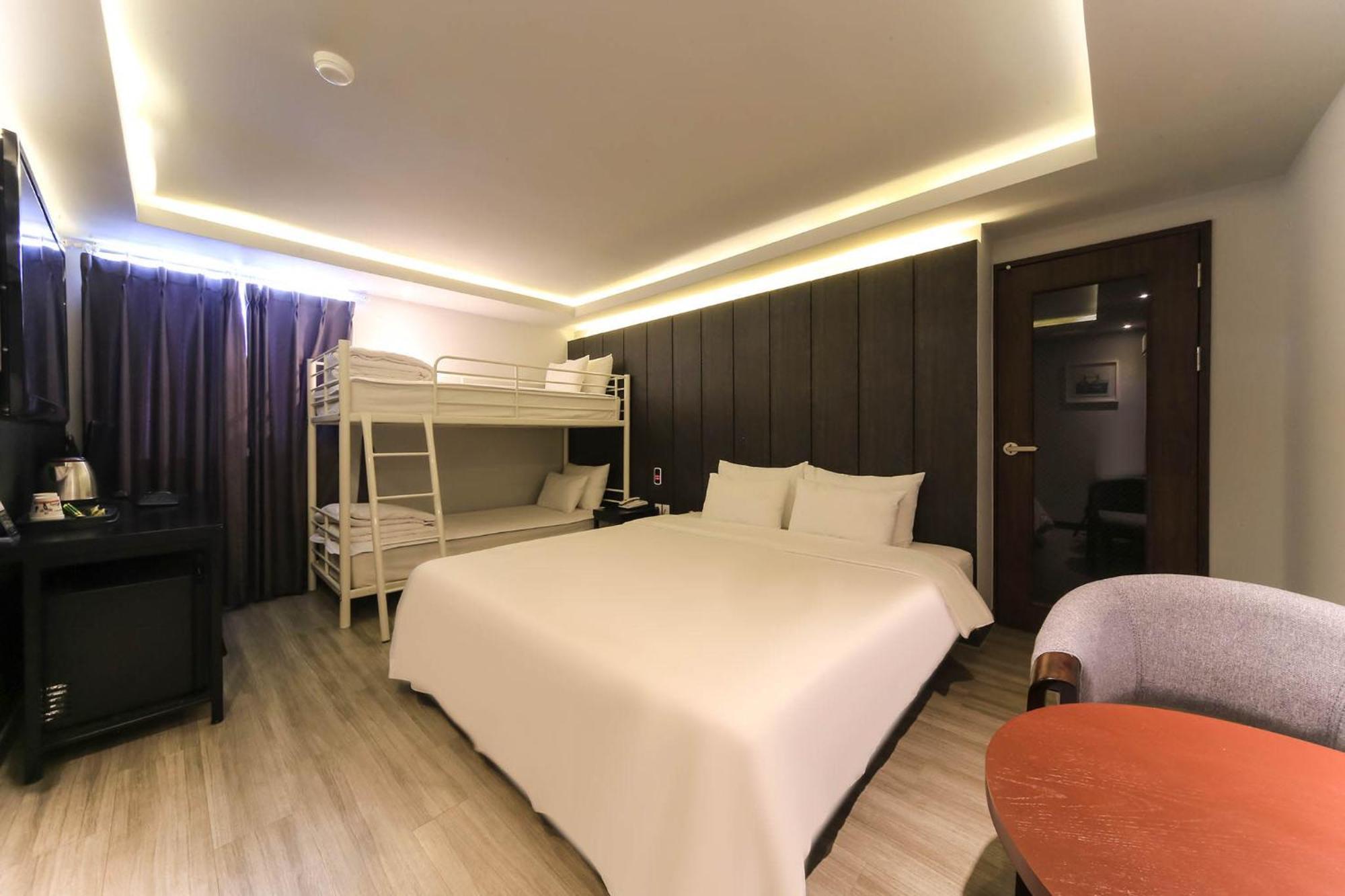 Hotel Bridge Busan Bagian luar foto