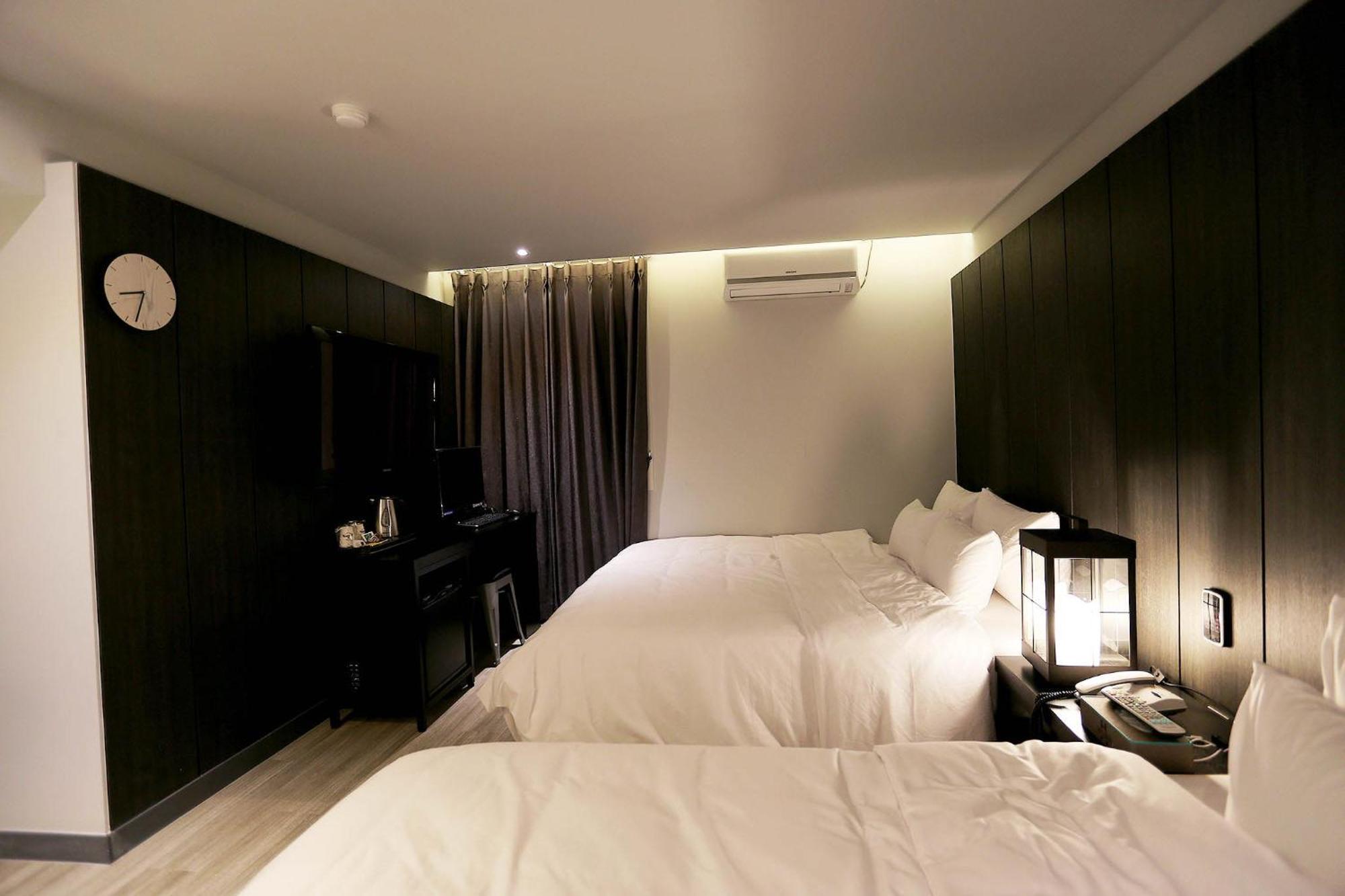 Hotel Bridge Busan Bagian luar foto