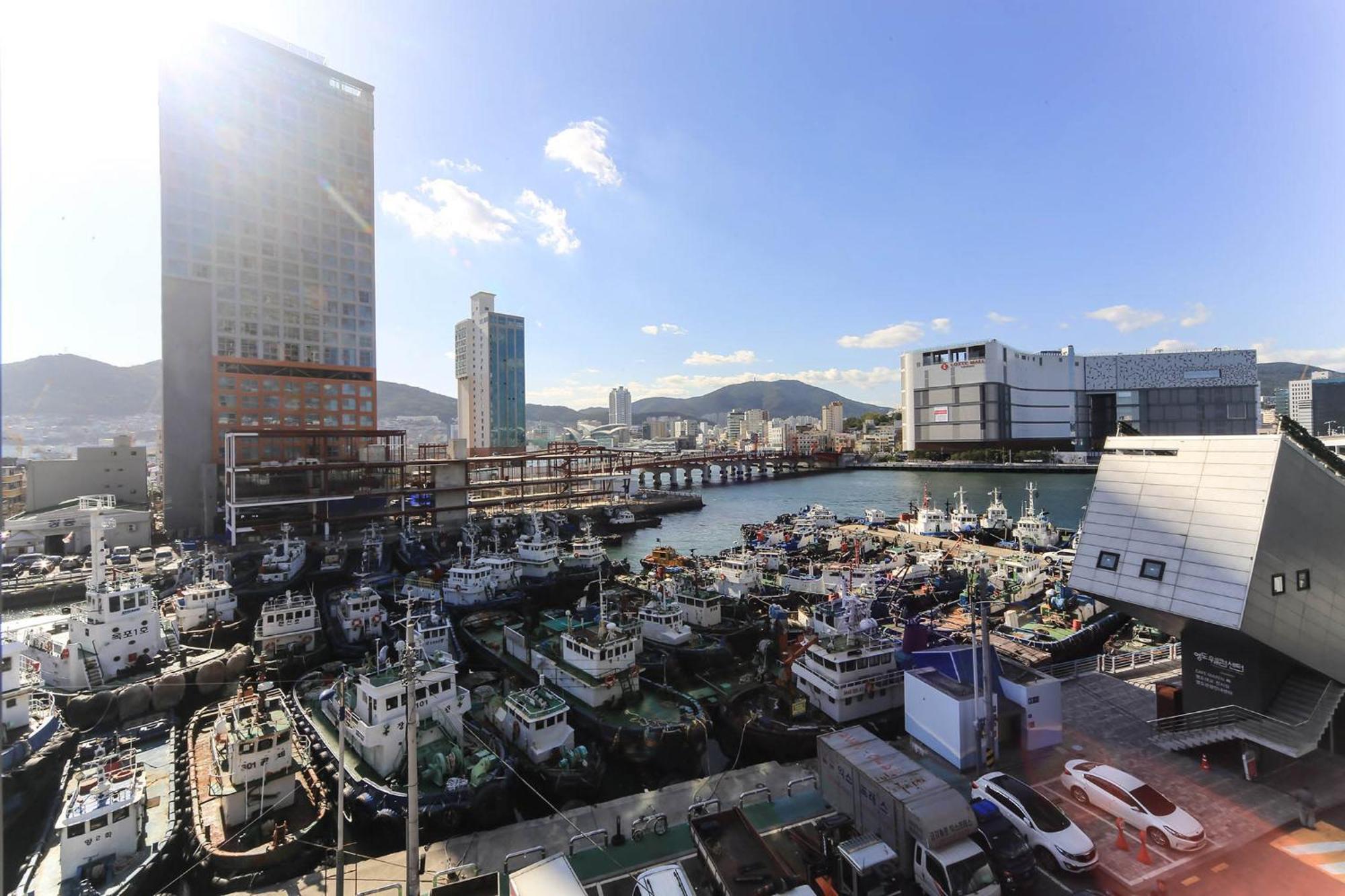 Hotel Bridge Busan Bagian luar foto