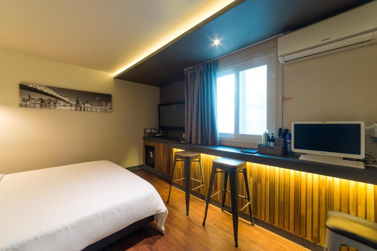 Hotel Bridge Busan Bagian luar foto